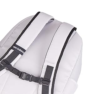 Amazon.co.jp: [ニューバランス] リュック Essentialsバッグ